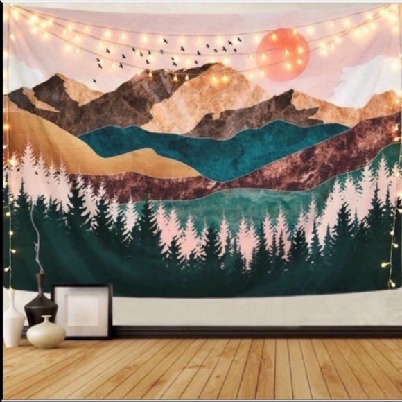 Urban Outfitters Mountain ⛰ Tapestry New - Picture 2 of 3